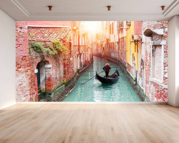 Self-adhesive mural capturing the romance of Venice's iconic waterways